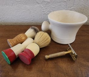 Shaving Set With Bowl, Lather Brushes And STAR Razor