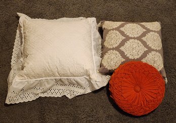 (3) Accent Throw Pillows