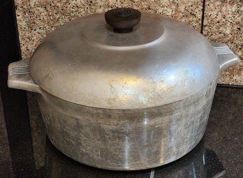 Large MAGNALITE 5 Quart Cookware Pan