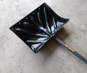 TRUE TEMPER Snow Shovel