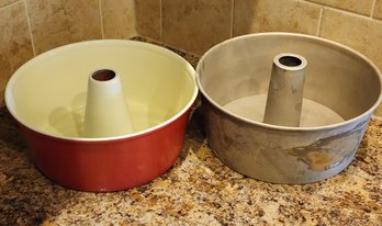 (2) Bundt Cake Pans