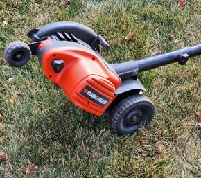 BLACK AND DECKER LE750 Lawn And Garden Electric Edger