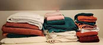 Vintage Assortment Of Towels