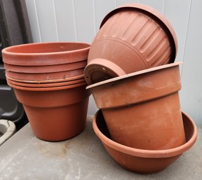 Vintage Assortment Of Plastic Garden Pots