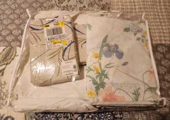 Vintage Queen Size Sheets And Pillowcases Bundle