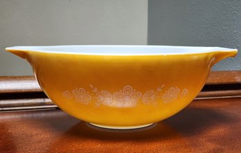 Vintage PYREX Butterfly Gold Garland Cinderella Mixing Bowl