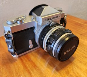 Vintage NIKON Nikkormat 35mm Camera With Lens