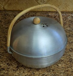 Vintage MIRRO Aluminum Cookware Pan With Lid