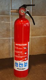 FIRST ALERT Dry Chemical Fire Extinguisher