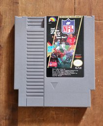 Vintage NINTENDO NES NFL Officially Lisensed Football Video Game