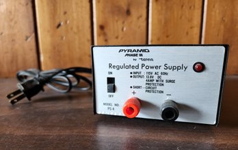 Vintage PYRAMID Phase 3 Regulated Power Supply