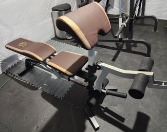 Compact Weight Bench Setup