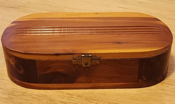 Vintage Handmade Wooden Trinket Box. WISCONSIN DELLS