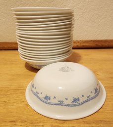 Vintage CORELLE By CORNING Bowl Set