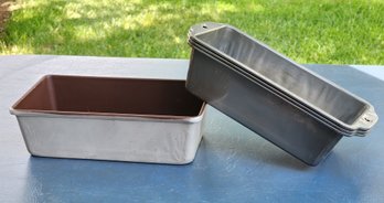 Assortment Of Metal Baking Pans