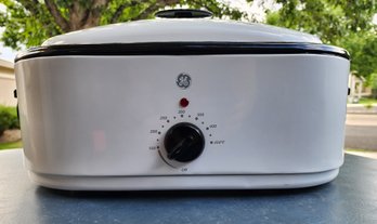 Large White GE Slow Cooker Appliance