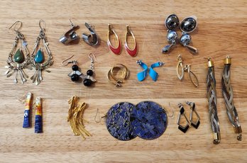 Vintage Assortment Of Pierced Ear Earrings #K42