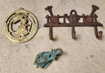 (3) Metal Lawn And Garden Decor Selections