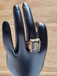 #JB19 Vintage 10k Yellow Gold Signet Style 'D' Gothic Font Ring