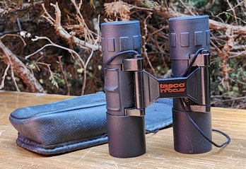 TASCO IN FOCUS Binocular Set Lightweight With Soft Pouch