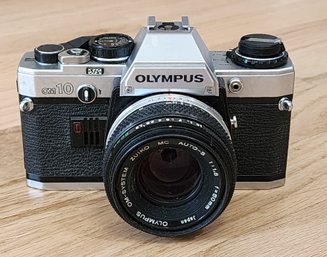 Vintage OLYMPUS OM10 35mm Camera