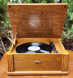 CROSLEY Wood Case Record Vinyl Player