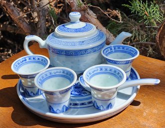 Vintage Children's Made In CHINA Porcelain Teapot Set