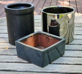 (3) Contemporary Ceramic Flower Pots Dark Theme