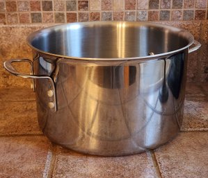 Large Stainless Steel CALPHALON 8 Quart Cookware Pan