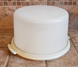 Vintage Round TUPPERWARE Cake Protector Carrier