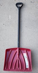 SUNCAST Child's Red Snow Shovel