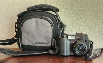 Vintage OLYMPUS Camedia CAMERA With Bag