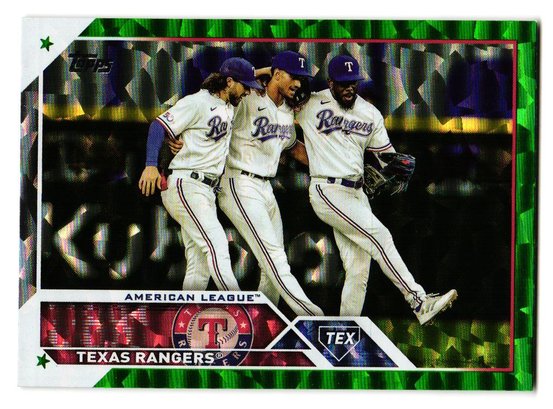 2023 Topps #'d /499 Texas Rangers Green Foil Parallel Team Baseball Card