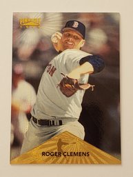 1996 Pinnacle Roger Clemens Starburst Parallel Baseball Card Red Sox