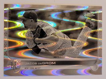 2022 Topps Chrome Jacob DeGrom Sonic Black & White Ray Wave Refractor Parallel Baseball Card Mets