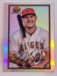2019 Bowman Chrome Mike Trout 30th Anniversary Baseball Card Angels