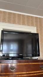 Panasonic TV 31' Wide 20' High