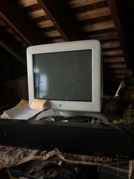 Vintage 1999 Apple Studio Display TV 20' High 20' Wide