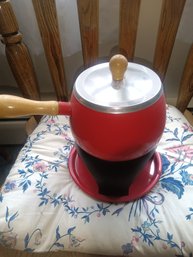 Fondue Pot