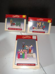 Vintage Christmas Village Pieces