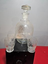 Glass Decanter With Etched Glass, Original Stopper And 3 Glasses, One Antique Glass