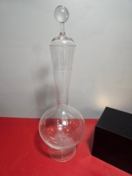 Clear Glass Wine Decanter With Glass Stopper. Wine Aerator And Taster