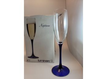 4 Neptune Champagne Flutes Cobalt Blue Stem France Luminarc ( Box)