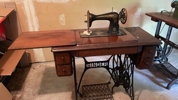 Antique Vintage Treadle Singer Sewing Machine