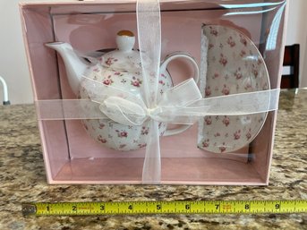 Graces Teaware China Teapot, Nested In Cup And Saucer Gift Set New In Box