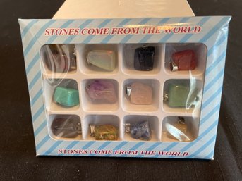 Box Of Stones Come From The World And Turquoise Women's Ring