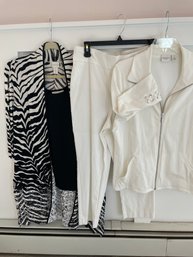 2 Chicos Sz 2 Womens Outfits, White Weekend Suit White W Capris, Black Zebra Duster W Capris