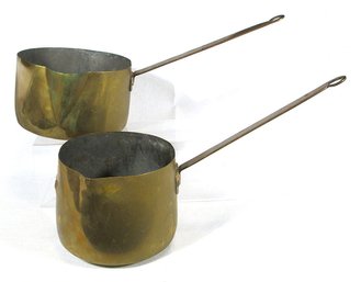 TWO ANTIQUE BRASS SAUCEPANS WITH RIVETED HANDLES, 19TH CENTURY