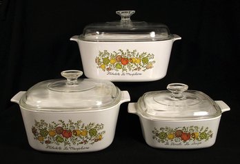 SIX VINTAGE PIECES OF CORNING WARE, INCLUDING FIVE LIDDED SPICE OF LIFE CASSEROLES, 1970s - 1980s