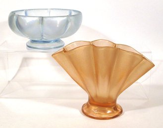 TWO VINTAGE PIECES OF FENTON STRETCH GLASS, 1920s/1980s